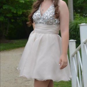 Short dress cream/gold color